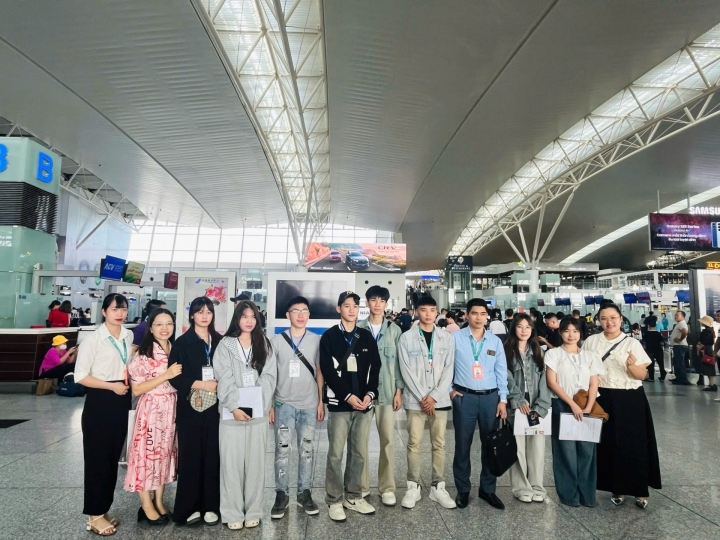 TIỄN BAY CÁC EM DU HỌC SINH ĐÀ LOAN TRƯỜNG ĐẠI HỌC CÔN SƠN KỲ THÁNG 9/2025