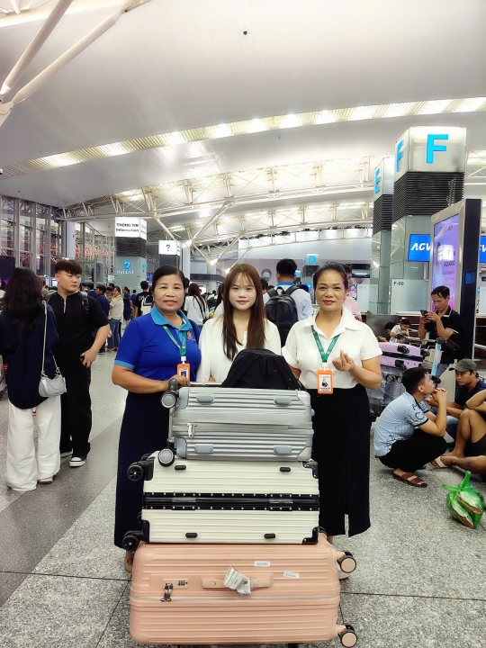 TIỄN BAY CÁC EM DU HỌC SINH HÀN QUỐC ĐẠI HỌC NỮ SOOKMYUNG XUẤT CẢNH NGÀY 09 THÁNG 09 NĂM 2025